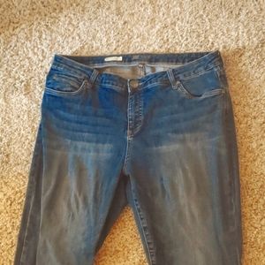 Straight leg blue jeans for women